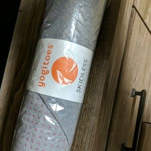 Yogitoes mat towel